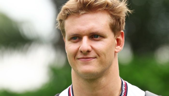 mika-haekkinen-die-tuer-ist-fuer-mick-schumacher-noch-offen-25030405.jpg