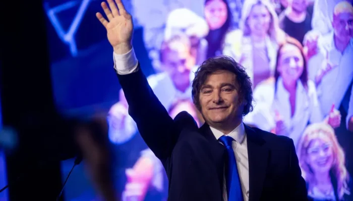 naom_68ff239b3c32a.webp.webp