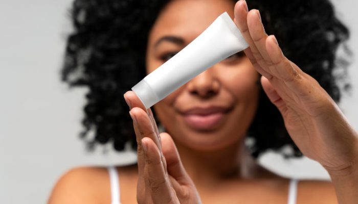 portrait-young-beautiful-woman-with-beauty-product.jpg portrait-young-beautiful-woman-with-beauty-product.jpg