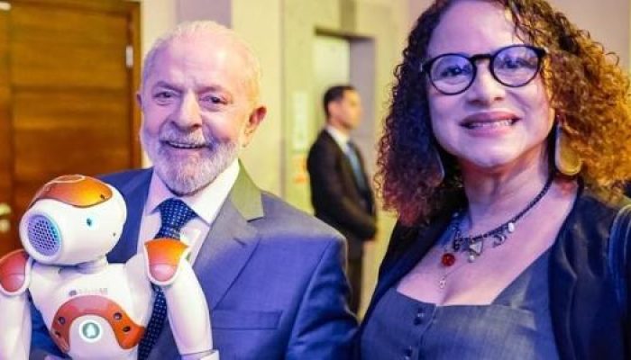 presidente-lula-e-ministra-da-ciencia-tecnologia-e-inovacao-luciana-santos-durante-evento-para-lanca.jpeg presidente-lula-e-ministra-da-ciencia-tecnologia-e-inovacao-luciana-santos-durante-evento-para-lanca.jpeg