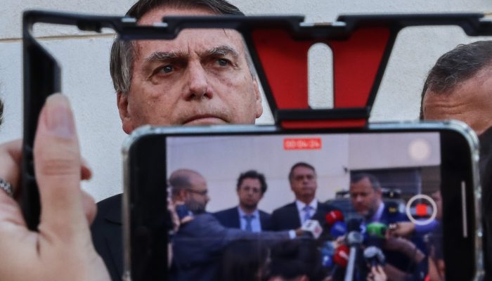 punicao-bolsonaro-morte-civil-carta-flavio-1.jpg