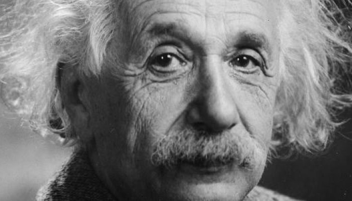 retrato-do-fisico-alemao-albert-einstein-1620842825097_v2_615x300.jpg retrato-do-fisico-alemao-albert-einstein-1620842825097_v2_615x300.jpg