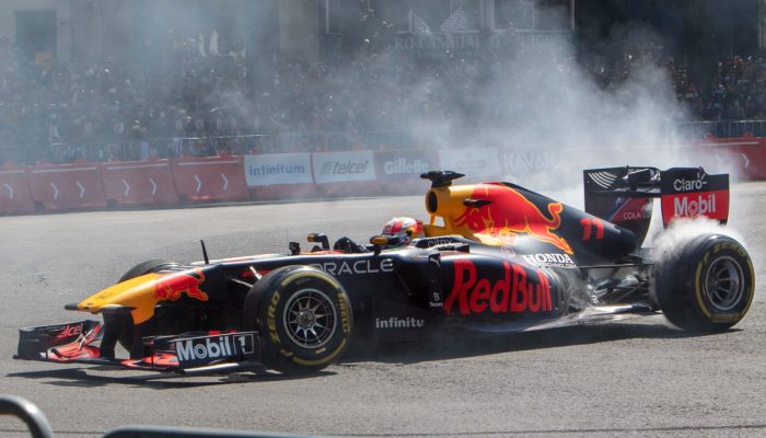sergio-perez-red-bull-showrun-.jpg sergio-perez-red-bull-showrun-.jpg
