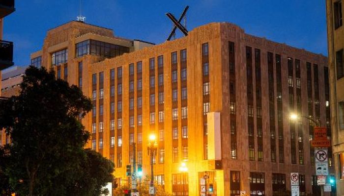 simbolo-x-e-visto-no-topo-do-predio-da-rede-social-anteriormente-conhecida-como-twitter-em-san-franc.jpeg
