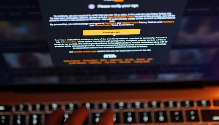 site-adulto-com-botao-para-checar-idade-lei-no-reino-unido-exige-filtro-de-idade-em-conteudos-pornog.jpeg site-adulto-com-botao-para-checar-idade-lei-no-reino-unido-exige-filtro-de-idade-em-conteudos-pornog.jpeg