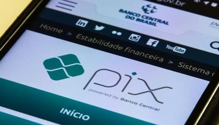 site-do-banco-central-do-brasil-mostra-logotipo-do-pix-em-versao-de-pagina-para-celular-164469477582.jpeg