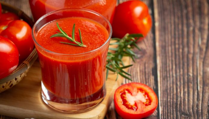 suco-de-tomate-beneficios.jpg