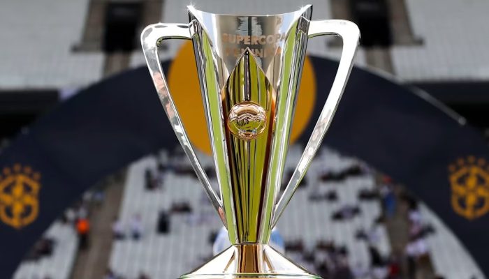 supercopa_feminina_taca_trofeu.jpg supercopa_feminina_taca_trofeu.jpg