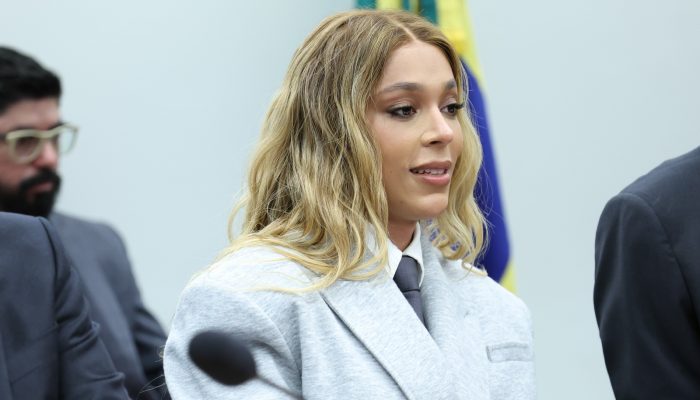universidade-federal-titulo-erika-hilton.jpg