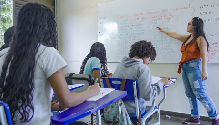 violencia-professores-escolas-ambiente-tensao-1.jpg